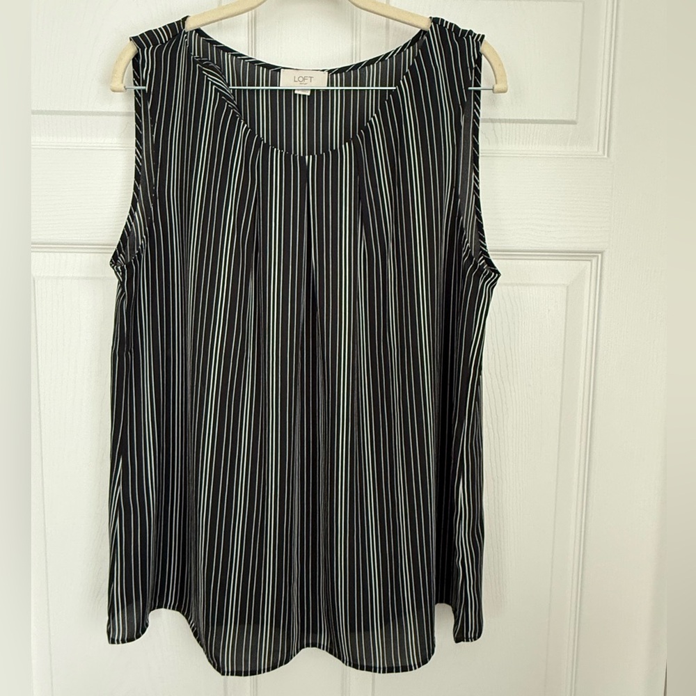 Women’s Loft Outlet tank L